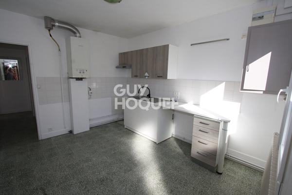 Location : maison  de plain-pied 3 pièces avec garage  à SAINT DENIS EN VAL