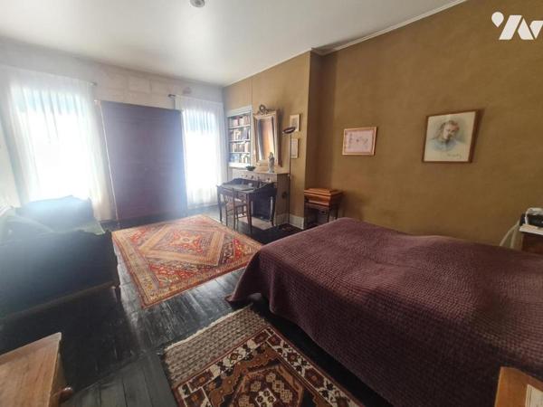 MAISON DE MAITRE- A VENDRE- VENDOME (41100)