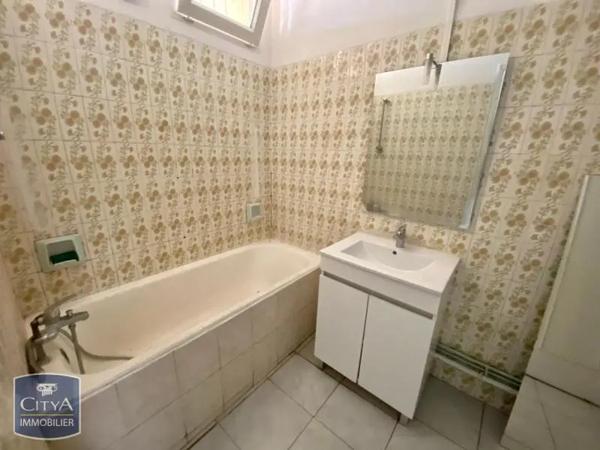 Appartement à louer 3 pièces 59.1m² Toulon (83200)