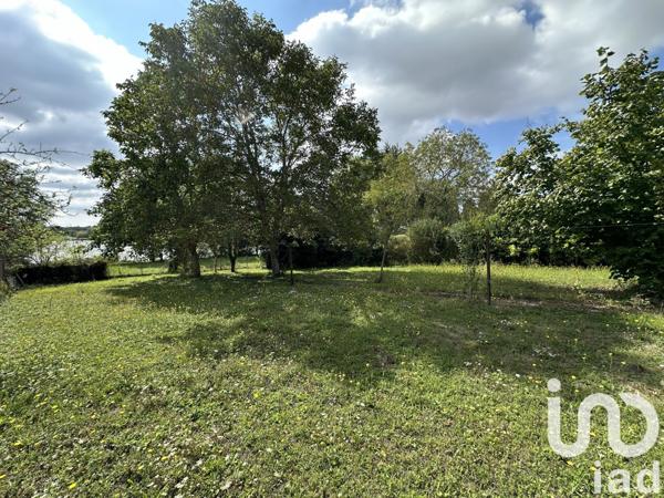 Maison 2 pièces de 45 m² à Mareuil-sur-Arnon (18290)