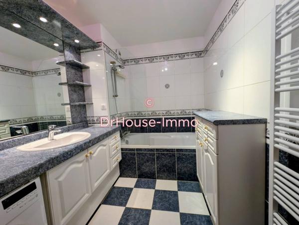 Appartement à louer 3 pièces de 70 m²