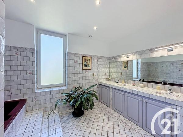 Maison à vendre  10 pièces - 270,12 m 2   CAVAILLON  - 84