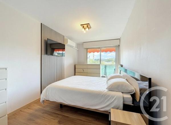 Appartement F3 à vendre  3 pièces - 62,40 m 2   ANTIBES  - 06