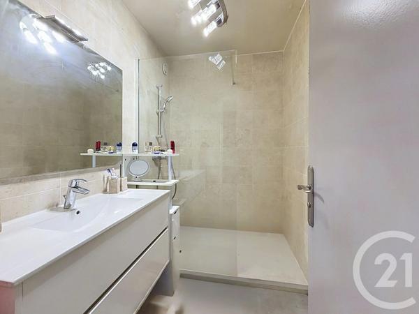Appartement F3 à vendre  3 pièces - 62,40 m 2   ANTIBES  - 06