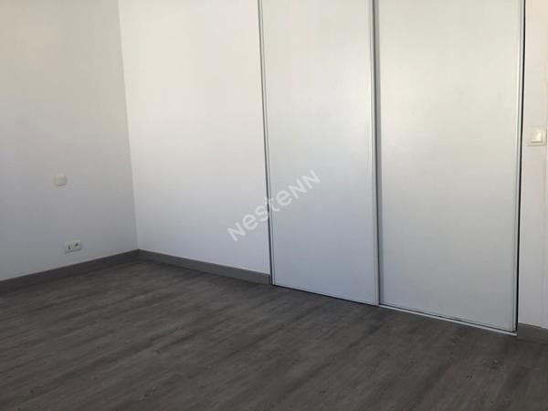 Exclusivité Rochefort Hyper Centre Appartement 2 chambres + local commercial