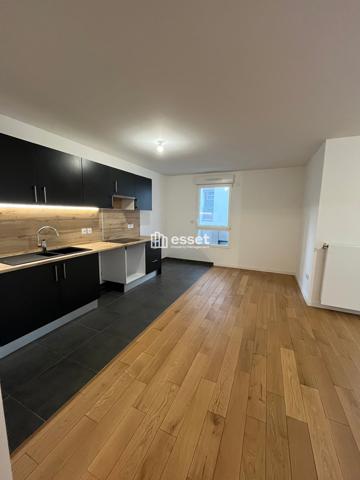 Location Appartement 3 pièces 68.6 m² - Rueil Malmaison 92500