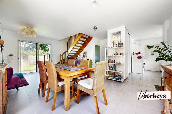 Maison T5 Elven avec garage au calme