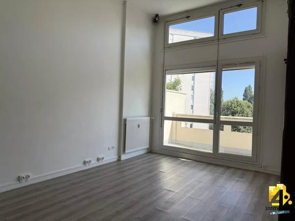 Appartement - 5 pièces - 121 m²