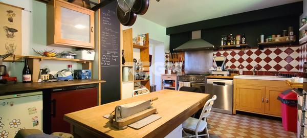 Pontgibaud (63230) Pontgibaud. Villa-Maison d'hôtes 320 m².