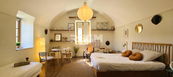 Pontgibaud (63230) Pontgibaud. Villa-Maison d'hôtes 320 m².