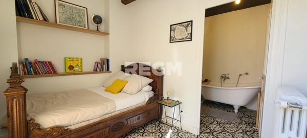 Pontgibaud (63230) Pontgibaud. Villa-Maison d'hôtes 320 m².