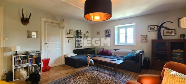 Pontgibaud (63230) Pontgibaud. Villa-Maison d'hôtes 320 m².