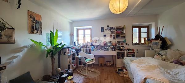 Pontgibaud (63230) Pontgibaud. Villa-Maison d'hôtes 320 m².