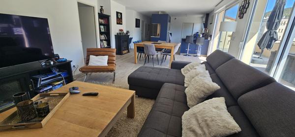 Gap (05000) Rooftop de 122 m² avec terrasse Panoramique et Grand Garage à Gap