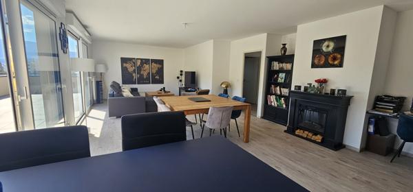 Gap (05000) Rooftop de 122 m² avec terrasse Panoramique et Grand Garage à Gap