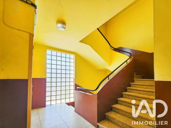 Immeuble à vendre 357 m² Arles