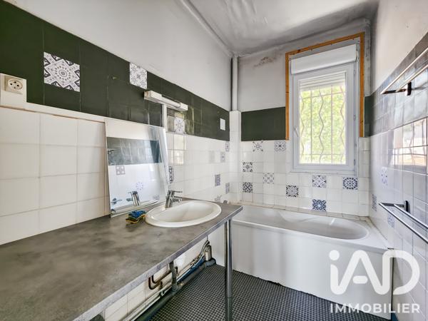 Immeuble à vendre 357 m² Arles