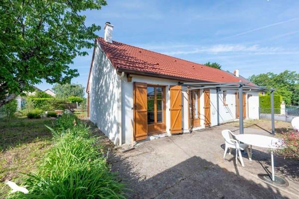 Maison à vendre 164 300 € Mehun-sur-Yèvre 5 p 87 m² DPE C