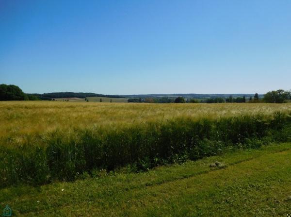 CADRE EXCEPTIONNEL POUR CETTE ANCIENNE FERME SANS AUCUN VOISIN, NI VIS A VIS - 6 HECTARES