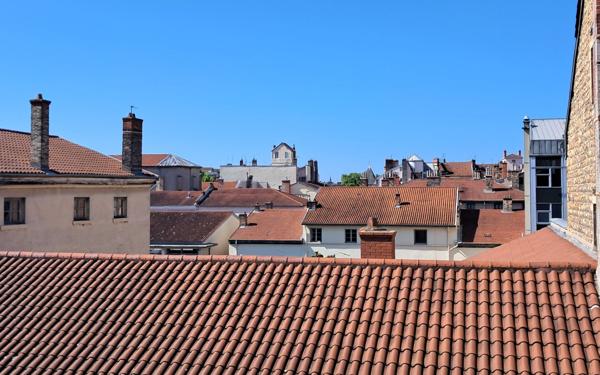 Appartement à vendre    1 pièce • 50 m2 Lyon 2