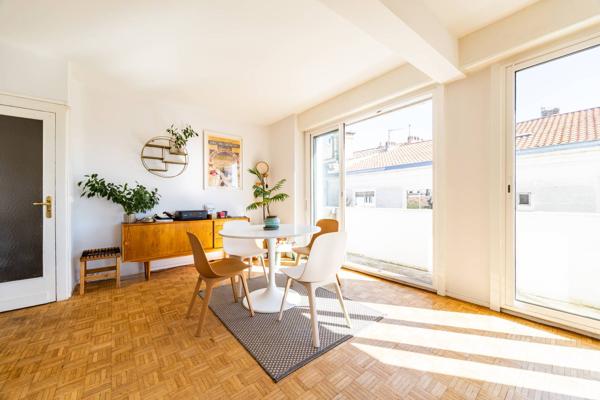 APPARTEMENT TROIS PIÈCES BORDEAUX ENTRE FONDAUDEGE ET TOURNY PROCHE DES COMMERCES