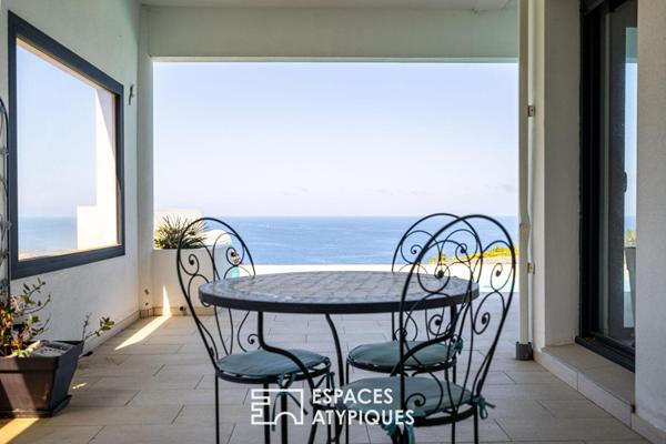 Villa contemporaine d’inspiration californienne avec vue mer panoramique