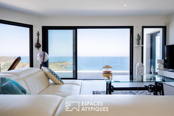 Villa contemporaine d’inspiration californienne avec vue mer panoramique