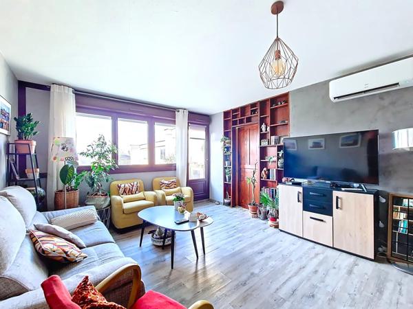 T5 99 m² environ – DPE C, 4 chambres, cave