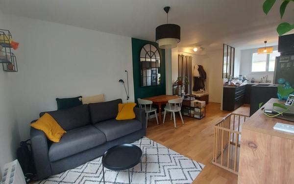 Appartement à louer    2 pièces • 53 m2 Sèvres