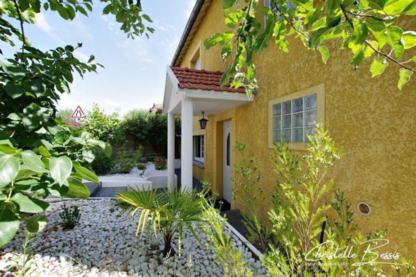 Maison proche toutes commodités dans quartier pavillonnaire