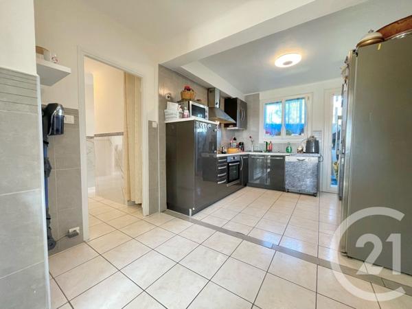 Appartement T4 à vendre  4 pièces - 79,09 m2 LUNEL - 34