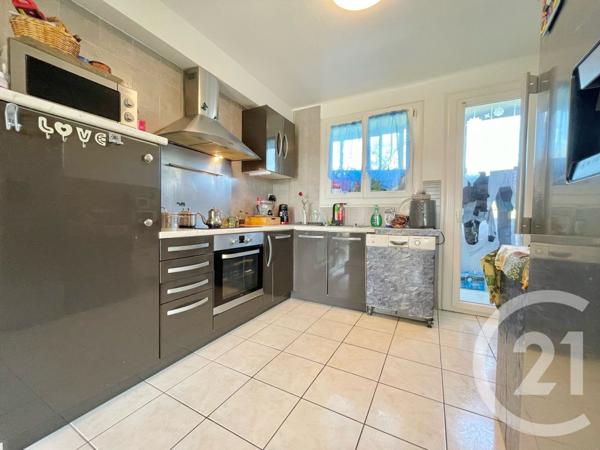 Appartement T4 à vendre  4 pièces - 79,09 m2 LUNEL - 34