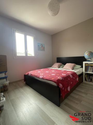 Maison T5. RT 2012. jardin sud. 2 stationnements