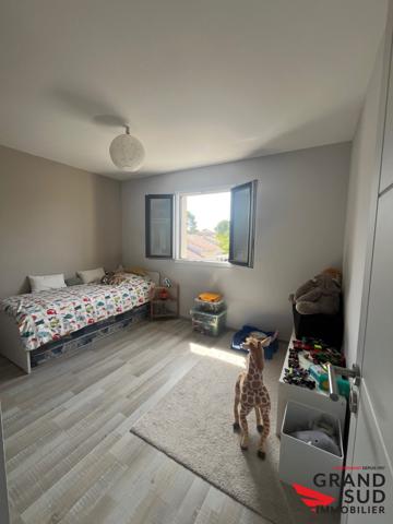 Maison T5. RT 2012. jardin sud. 2 stationnements