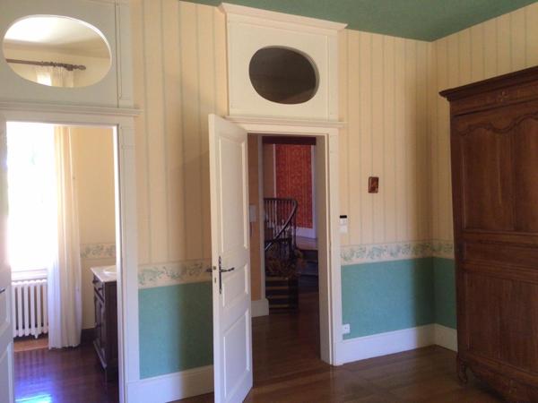 Magnifique manoir en pierre du 17 ème siècle.