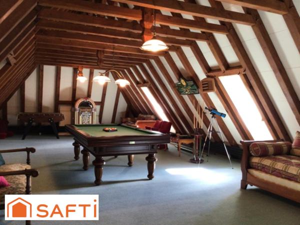 Magnifique manoir en pierre du 17 ème siècle.