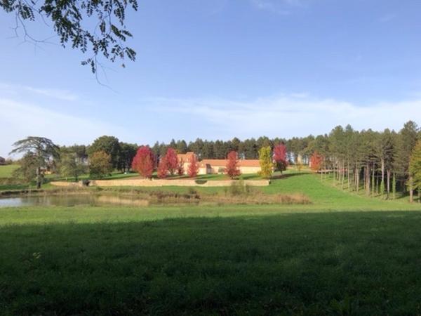 Magnifique manoir en pierre du 17 ème siècle.