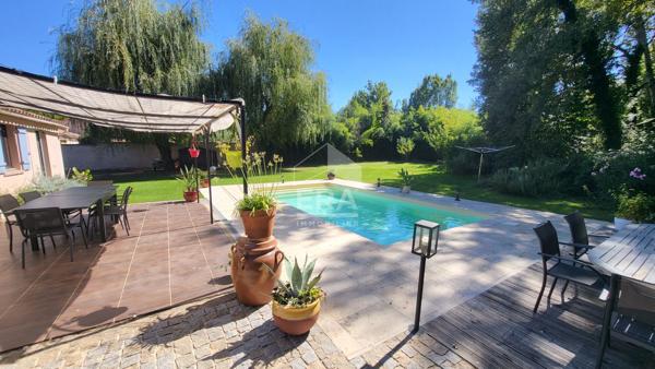 A VENDRE  83170 TOURVES MAISON  PLAIN PIED TYPE  5 133 m²  SUR TERRAIN DE 1.341M²  , STUDIO INDEPENDANT, PISCINE, CARPORT