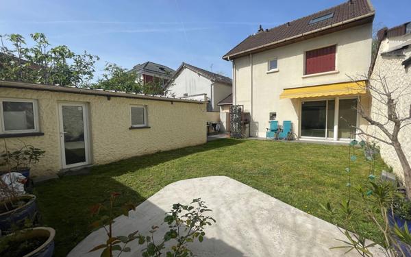 Maison à vendre    5 pièces •  Saint-Maur-des-Fossés