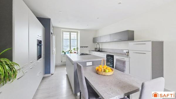 CHARMANTE MAISON ANCIENNE DEPENDANCE ET TERRAIN