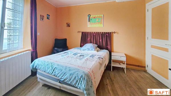 CHARMANTE MAISON ANCIENNE DEPENDANCE ET TERRAIN