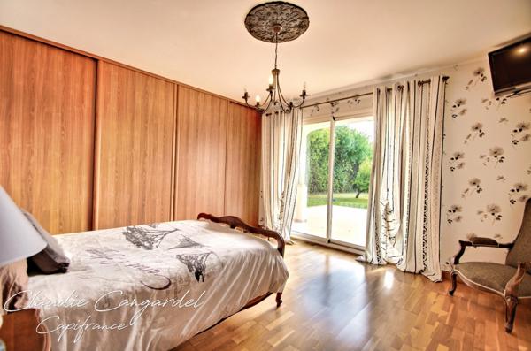 Maison à vendre 8 pièces proche de LA JARRIE (17)