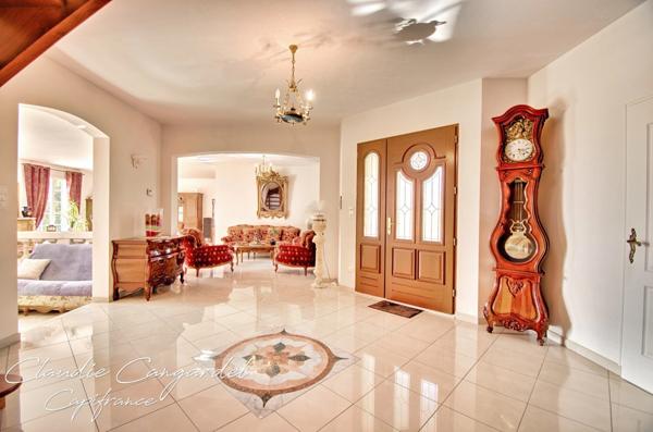 Maison à vendre 8 pièces proche de LA JARRIE (17)