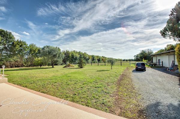 Maison à vendre 8 pièces proche de LA JARRIE (17)