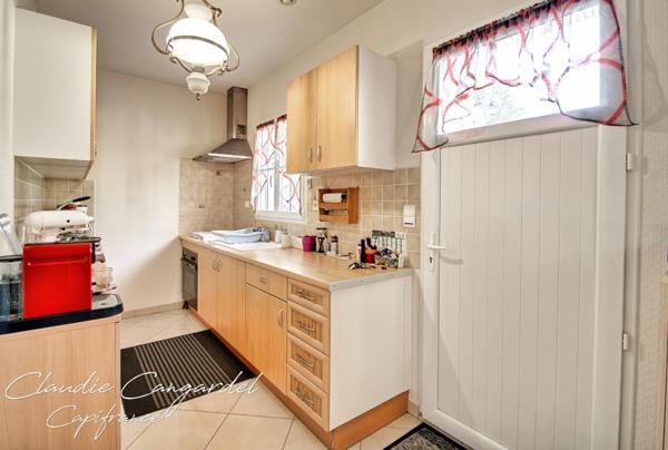 Maison à vendre 8 pièces proche de LA JARRIE (17)