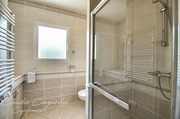 Maison à vendre 8 pièces proche de LA JARRIE (17)