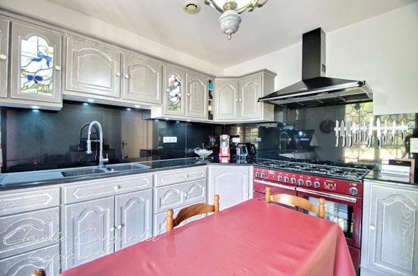 Maison à vendre 8 pièces proche de LA JARRIE (17)