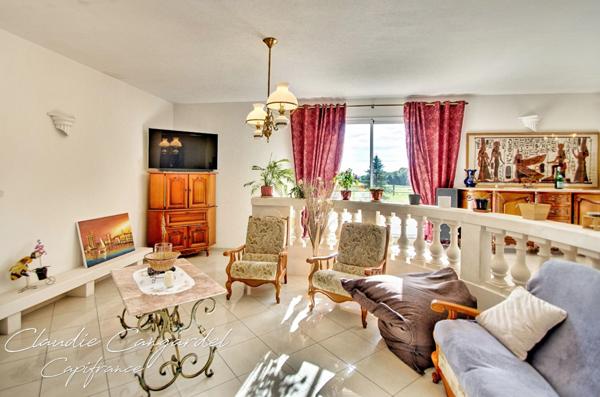 Maison à vendre 8 pièces proche de LA JARRIE (17)