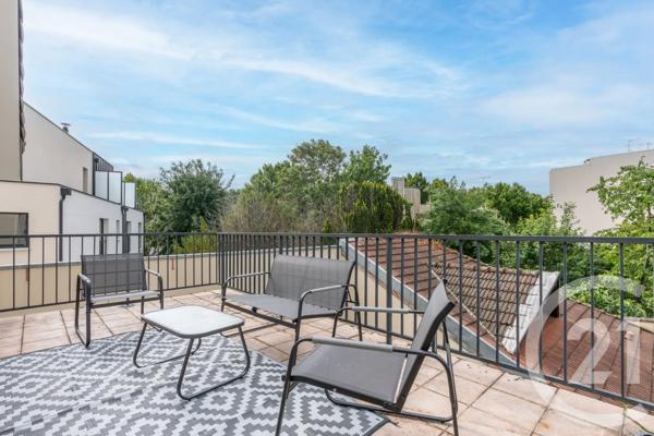 Maison à vendre  5 pièces - 109,50 m 2   ST MAUR DES FOSSES  - 94