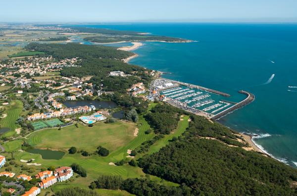 Talmont-Saint-Hilaire (85440) Appartement T3 de 37,22 m² en rez-de-jardin, Golf de Bourgenay - 2 chambres